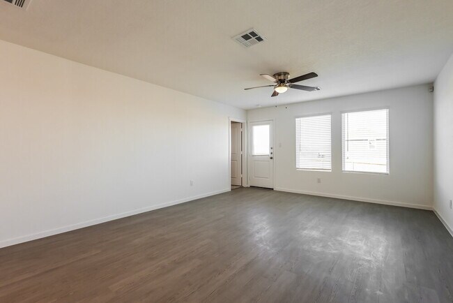 Photo - 506 Chevre Rd