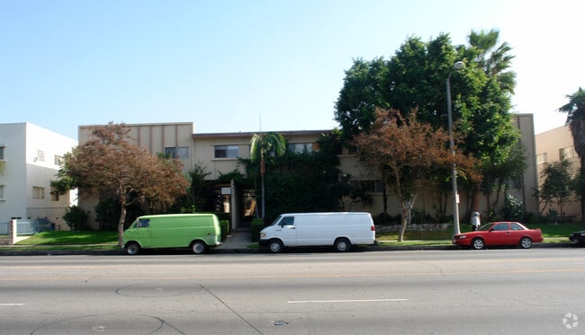 Chateau 8924 Van Nuys Apartments, LLC
