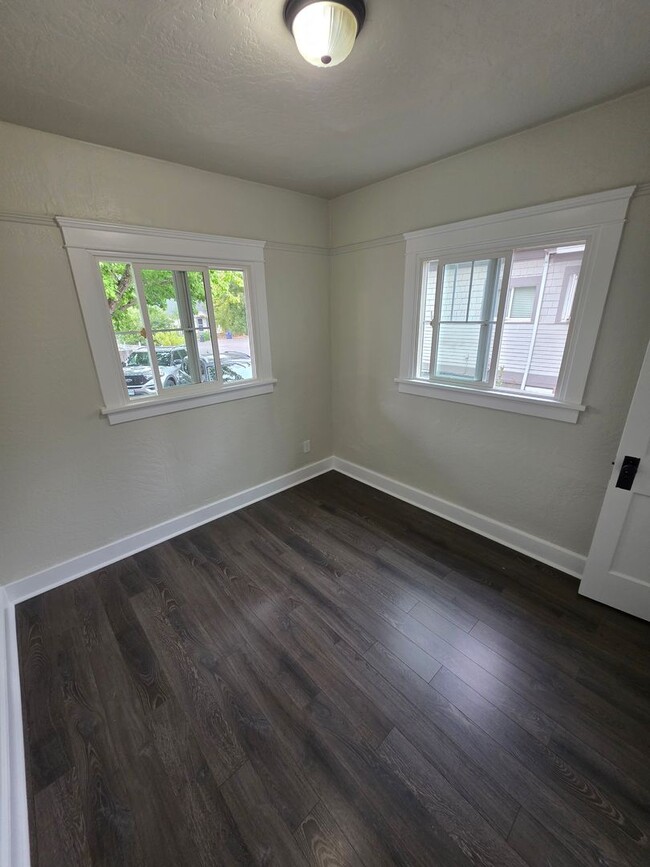 Photo - Charming home on quaint cul-de-sac!