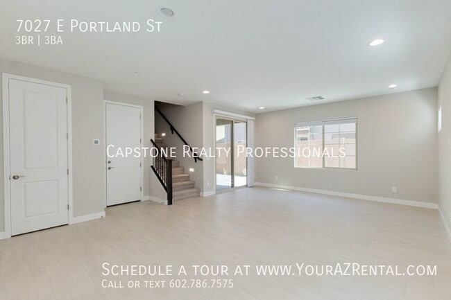 Photo - 7027 E Portland St