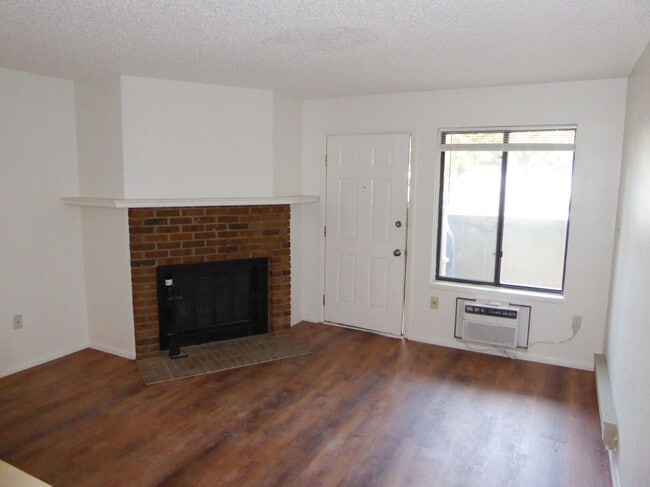 Building Photo - 1118 City Park Ave Unit 126