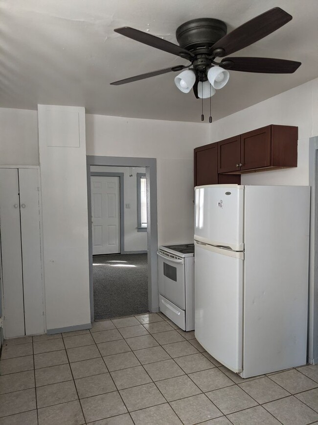 $1200 - 2 Bedroom 1 Bath Home - Heart of t... - $1200 - 2 Bedroom 1 Bath Home - Heart of t...