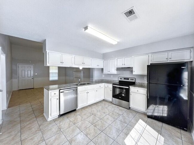 Photo - 5880 Waverly Dr