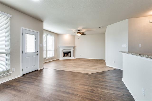Photo - 1449 Elkford Ln
