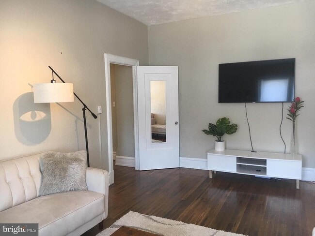 Building Photo - 1725 17th St NW Unit 507