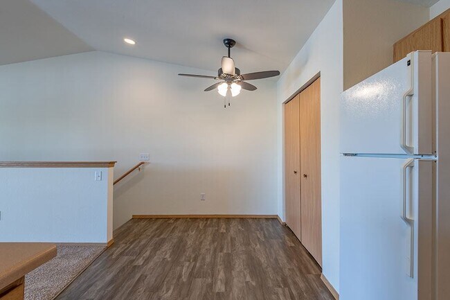 Photo - KESTREL RIDGE