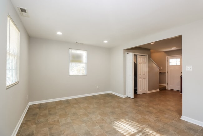 Photo - 1908 Madison Rd