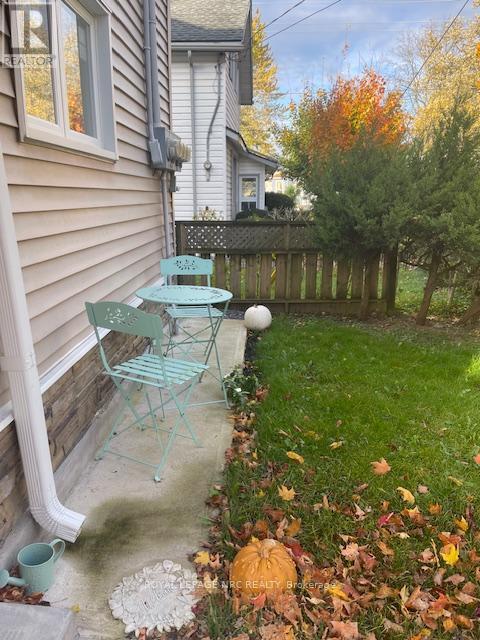 Photo - 3717 Hibbard St