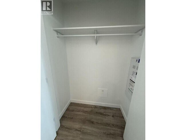 Photo - 680 Quayside Dr