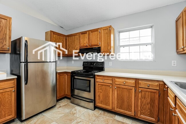 Photo - 2013 Monarch Dr