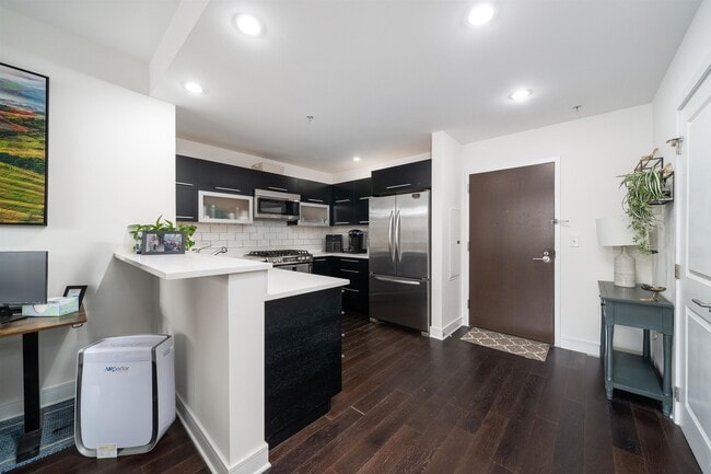 Photo - 1450 Washington St Unit 513