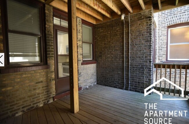 Photo - 3802 N Pine Grove Ave Unit 2