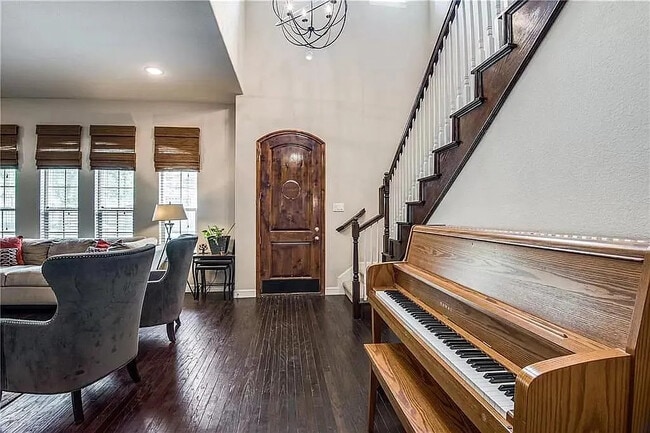 Photo - 6710 Estrella