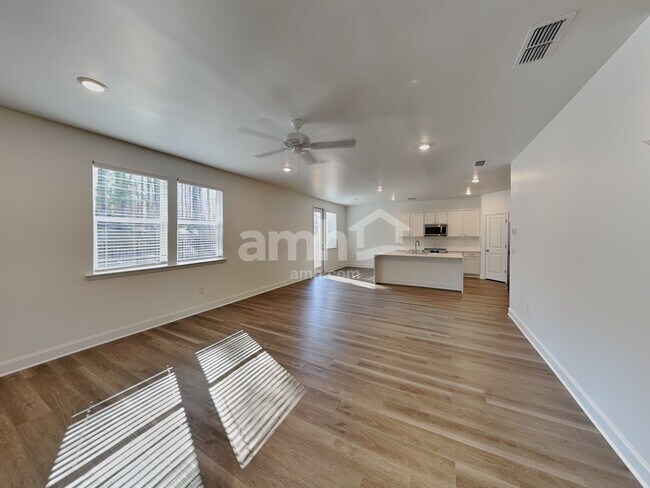 Photo - 1409 Aquamarine Dr