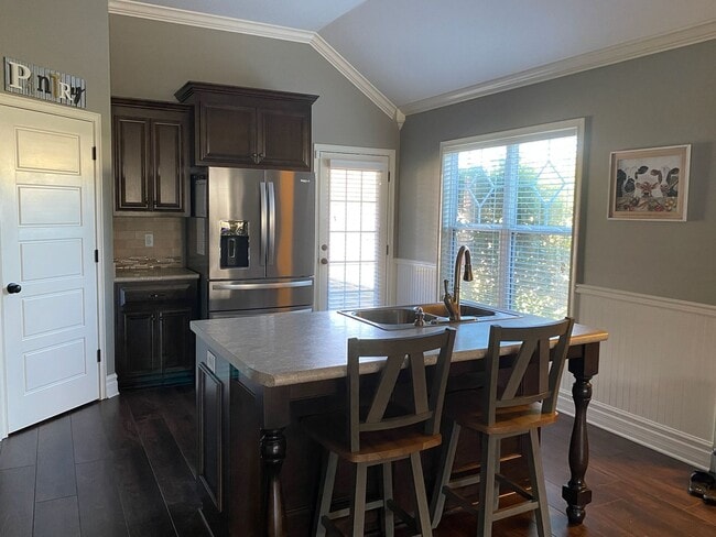 Photo - Beautiful 3BD/2BA home located in Glen Lau...