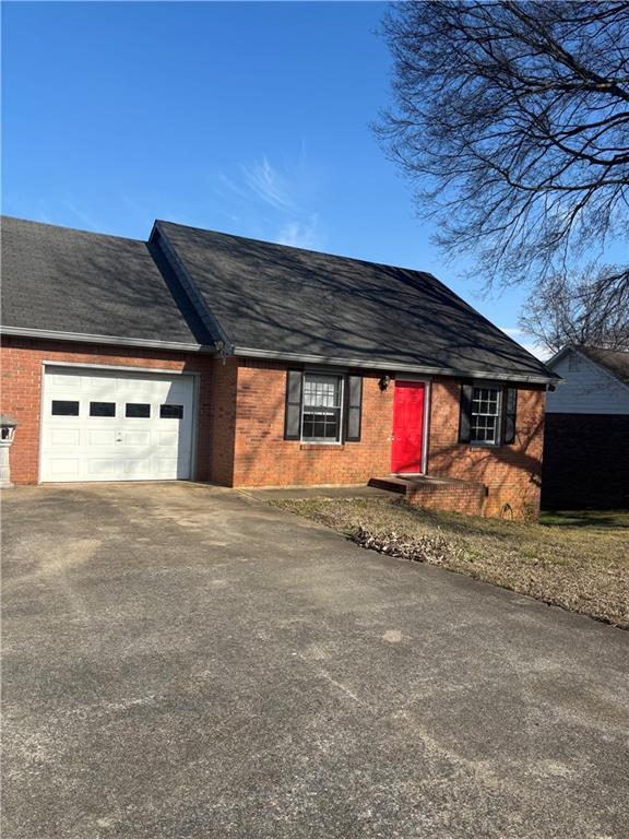 Building Photo - 24 Penny Ln