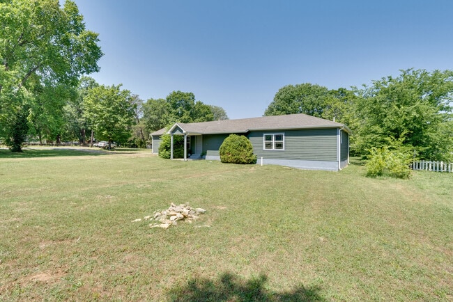 Photo - 279 Stones River Rd