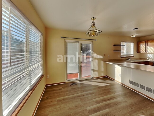 Photo - 8952 Cloverleaf Cir