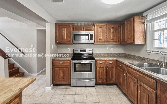 Photo - 4646 Evansdale Rd