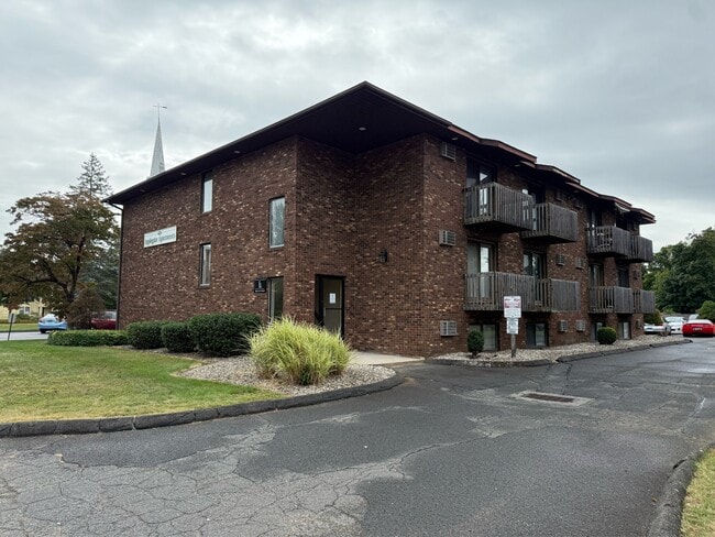Photo - 134 W Main St