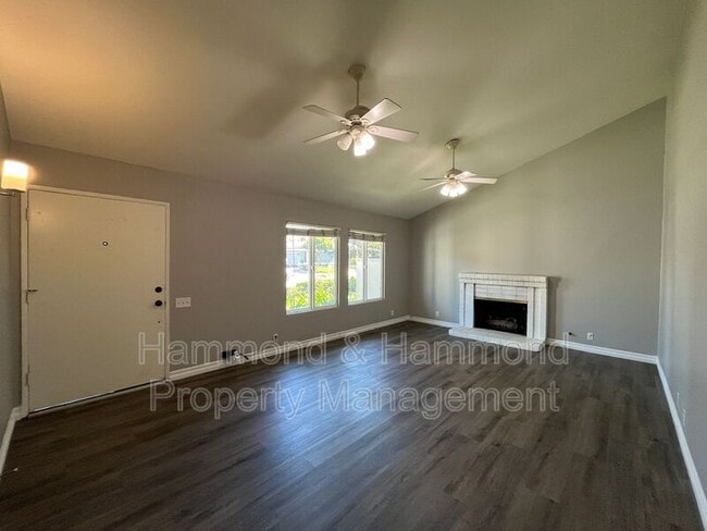 Photo - 5716 Bloomfield St