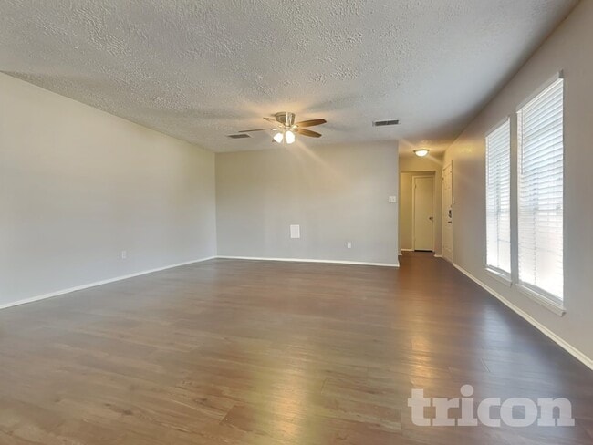 Photo - 11119 Daybreak Ln