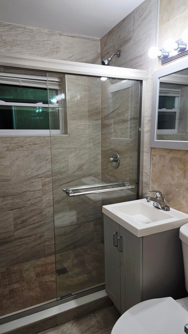 Photo - 2849 NE 13th Ave