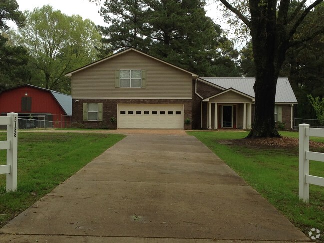 front view - 5138 Raymond Rd Rental