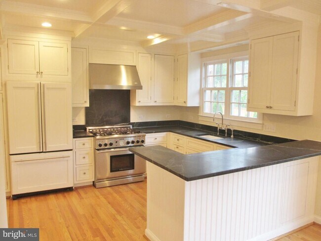 Photo - Chevy Chase Beauty