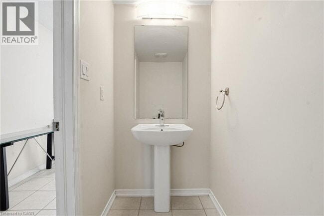 Photo - 220 Powell Road