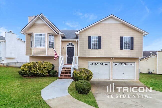 156 Concorde Dr  