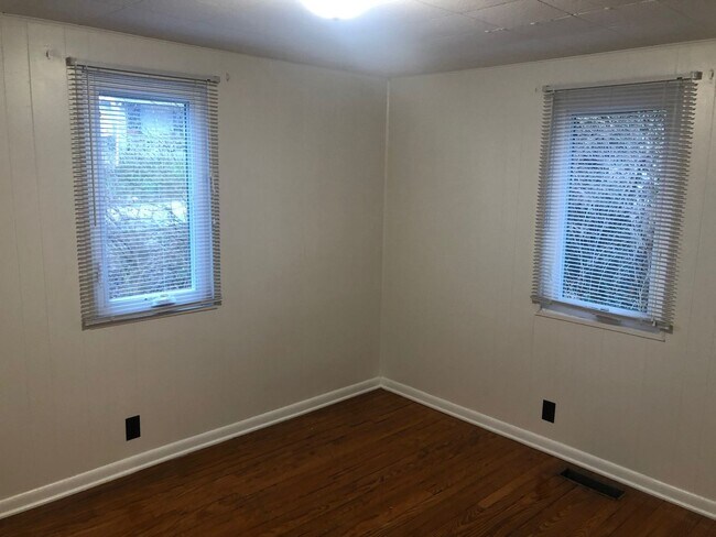 Photo - 314 W 16th St Unidad #1