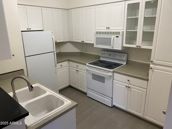 Photo - 1701 E Colter St Unit 349