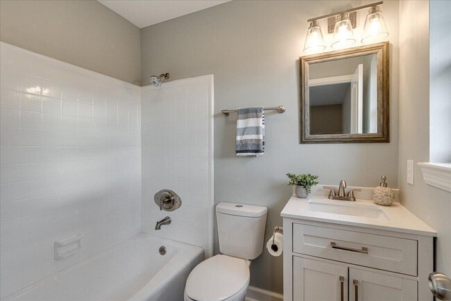 Photo - 8106 Holly Hills Dr House
