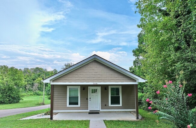 Photo - 2226 Riverside Dr