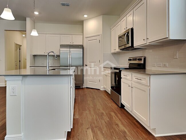 Photo - 6413 Emerald Hls Wy