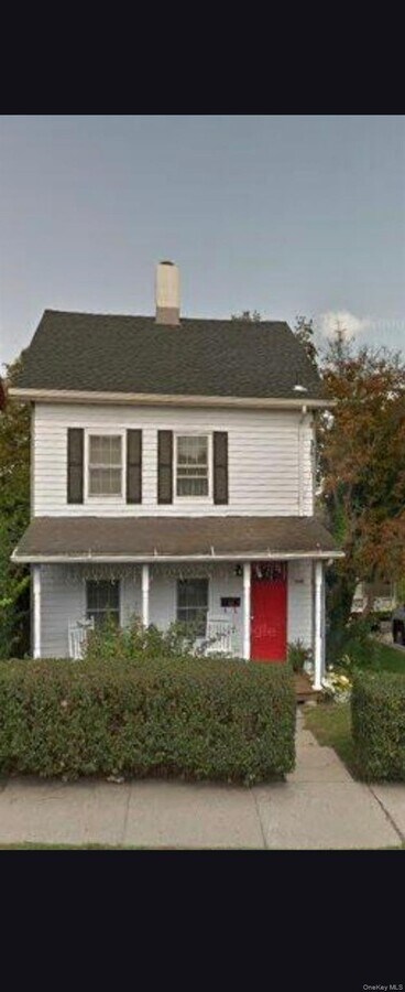 Photo - 958 Phoenix Ave