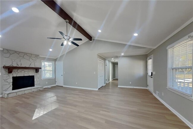 Photo - 1176 Golden Cir SW