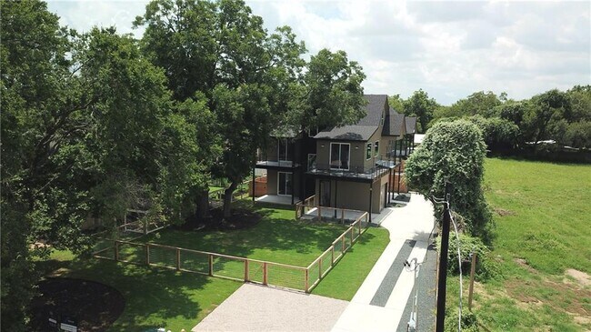 Apartamento A, independiente - 6217 Clovis St Unidad A