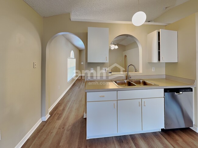 Photo - 2724 Maderia Cir