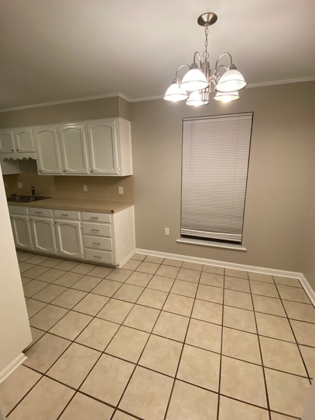 Breakfast - 15348 Crystal Dr Unit 15348 Crystal Dr