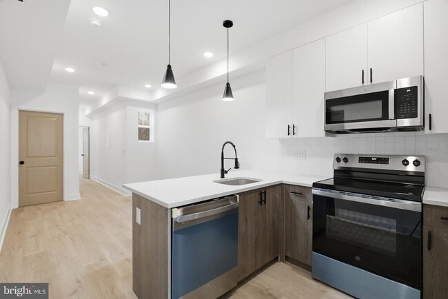 Building Photo - 4312 Pennsgrove St Unit 2