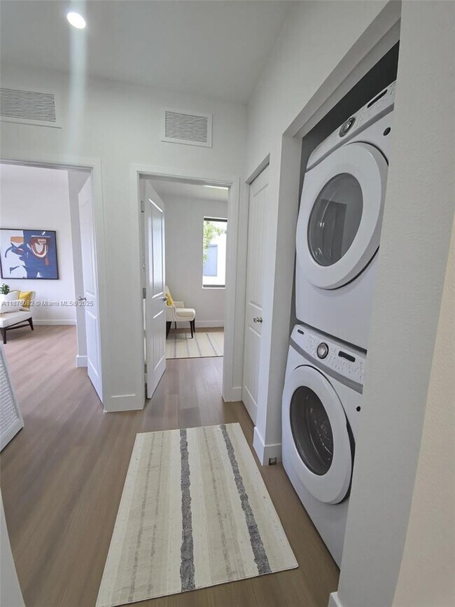 Photo - 1313 NW 6th Ave Unit A