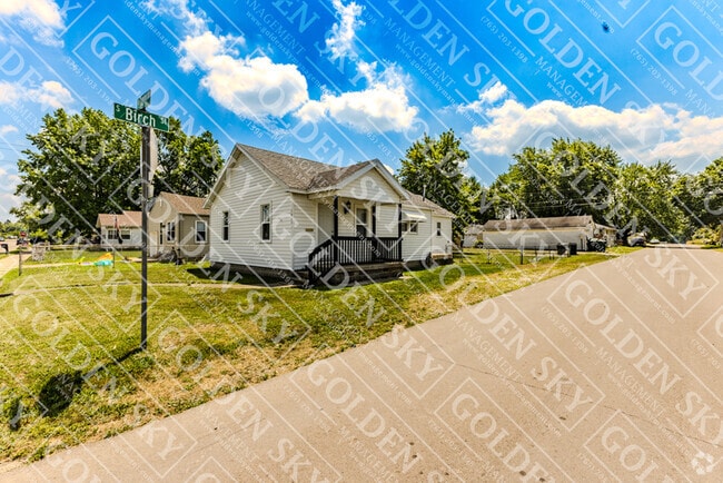 Building Photo - 1011 W 14th St Rental