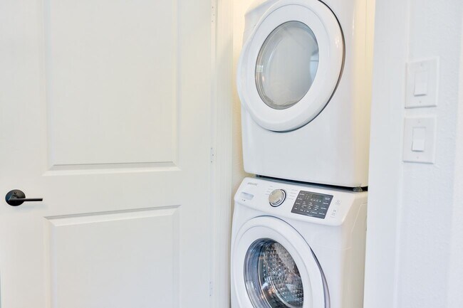 Photo - 2300 Stanford St Unit D