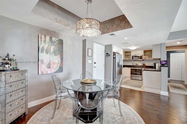 Photo - 140 S Dixie Hwy Unidad #619