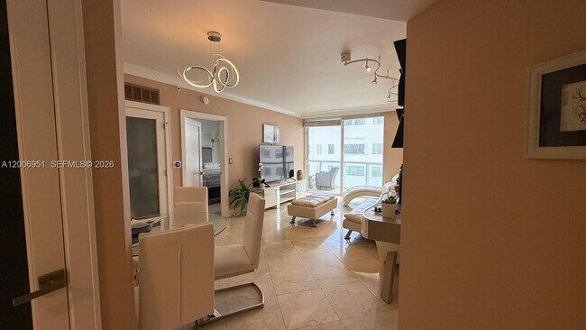 6365 Collins Ave Unit 906