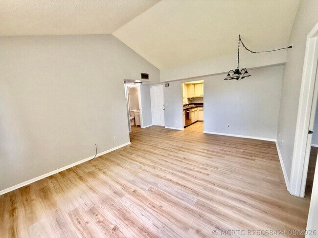 Photo - 1673 SE Green Acres Cir Unit NN204