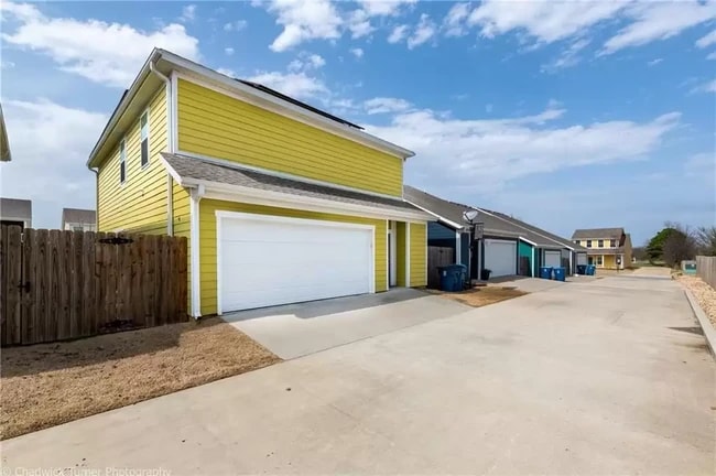 Photo - 3807 SW Peachwood Dr