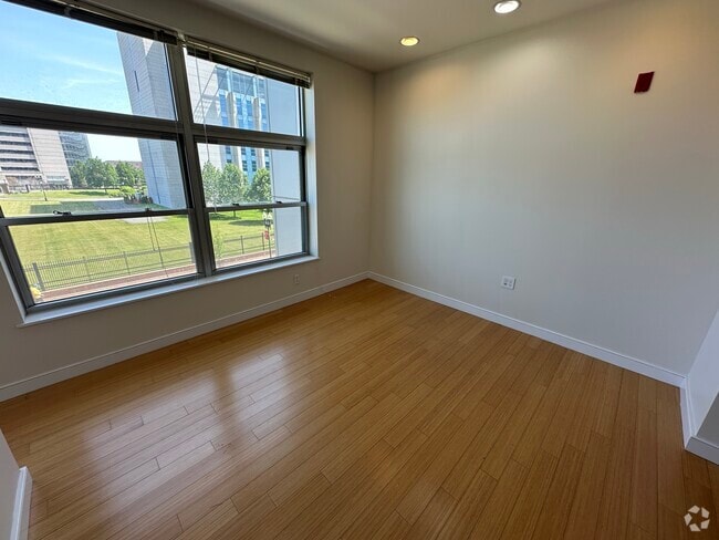 Building Photo - 587 Albany St Unit 1 Rental